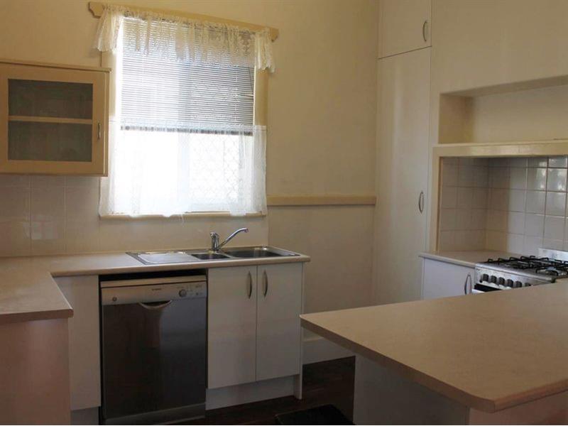 25 Grand Promenade, Bayswater House for rent Listed by Vanesa Terzic