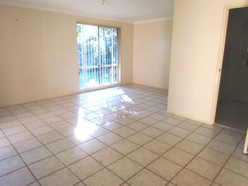 39 Bombala Street, Pendle Hill House for rent Listed by Rentals Team