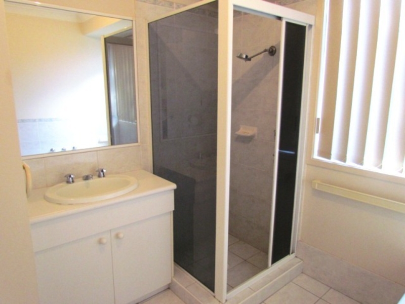 39 Bombala Street, Pendle Hill House for rent Listed by Rentals Team