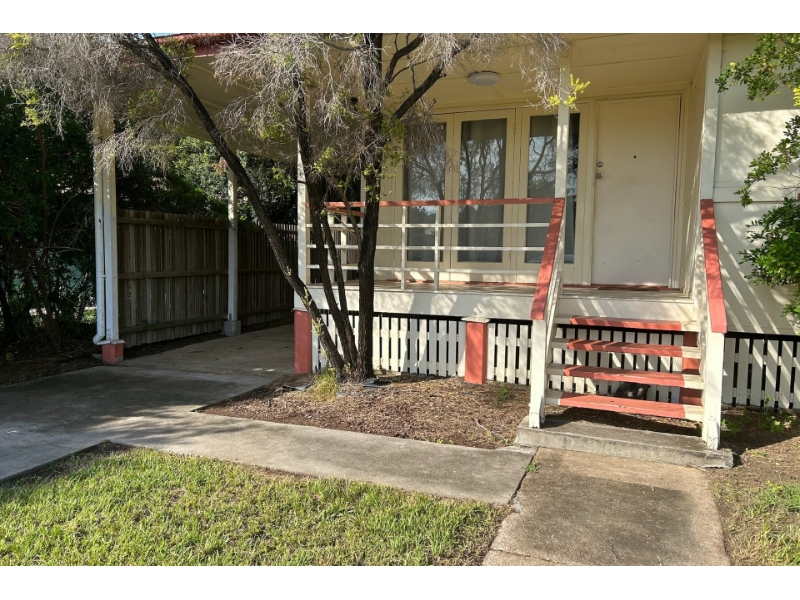 14 Brisbane Street, Gladstone South House for rent Listed by Elders Gladstone Rentals of