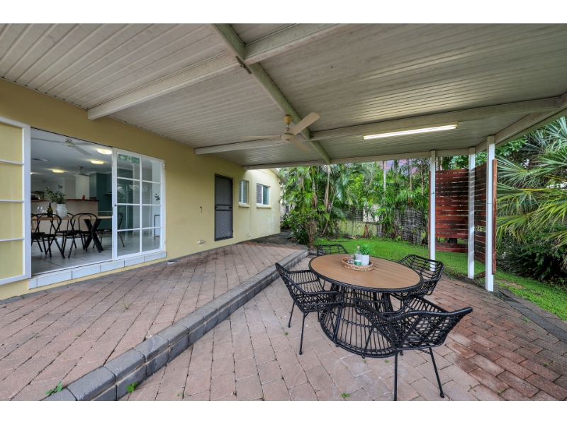 54 Rosebery Drive, Rosebery House for rent Listed by Amy Hamilton of