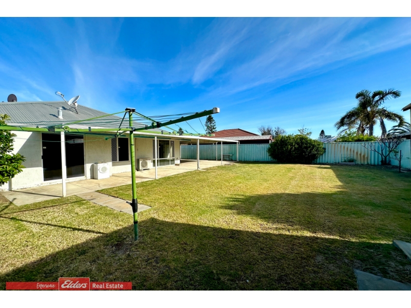 4 Castlerock Avenue, Waikiki House for rent Listed by Property