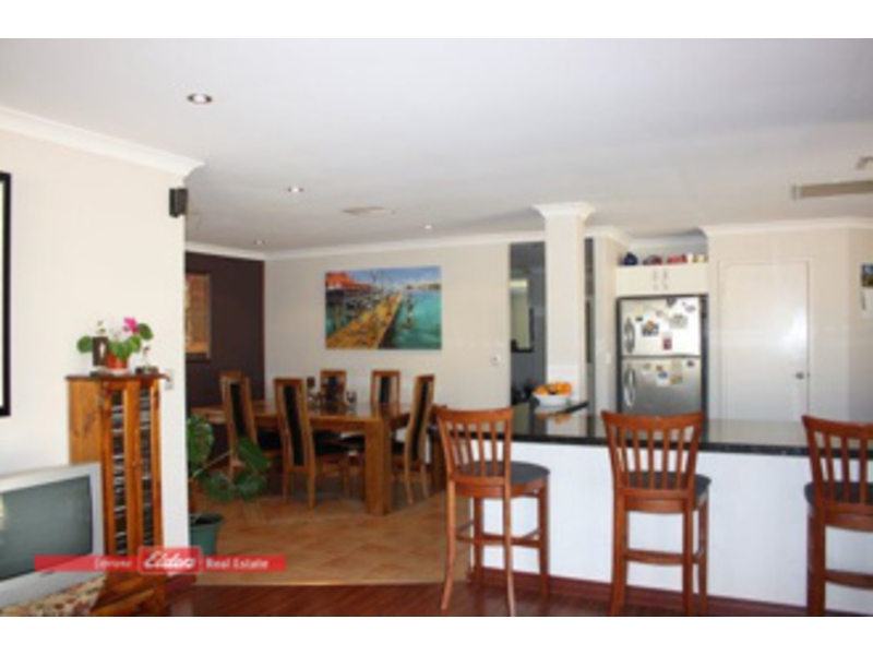 13 Maratea Parade, Secret Harbour House for rent Listed by Property