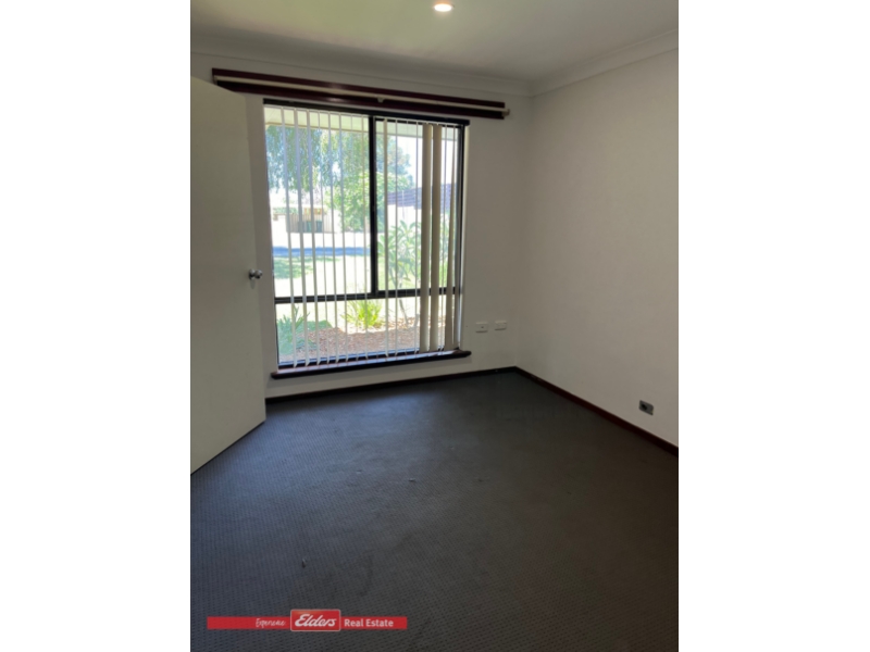 12 Erindoon Way, Waikiki House for rent Listed by Property Management