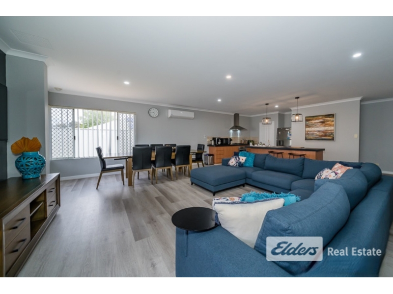 4 Seaspray Place, Waikiki House for rent Listed by Property