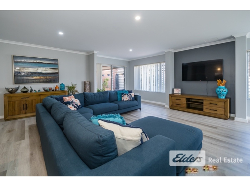 4 Seaspray Place, Waikiki House for rent Listed by Property