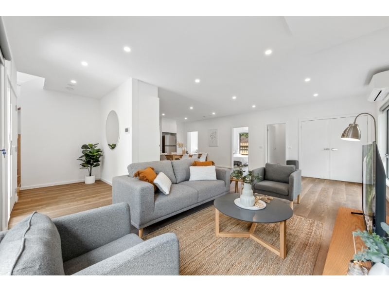 1/121 Clayton Road, Oakleigh East House for rent Listed by Sho Hai