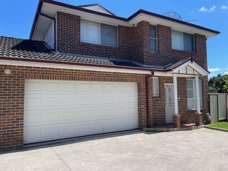 4/2325 John Street, Granville Townhouse for rent Listed by Gilmour