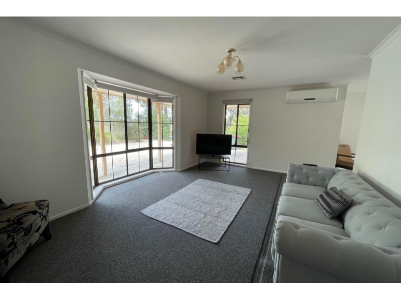 208 North Harley Street, Strathdale House for rent Listed by Emma