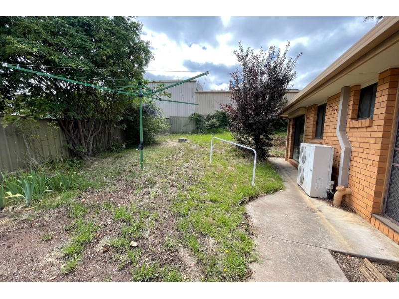 208 North Harley Street, Strathdale House for rent Listed by Emma