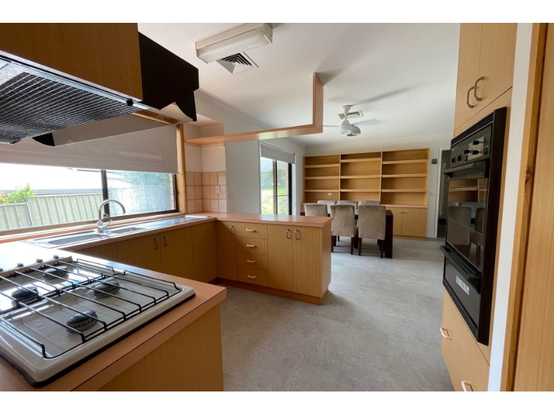 208 North Harley Street, Strathdale House for rent Listed by Emma