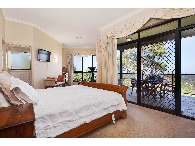 18 Burnalta Crescent Burnside SA 5066 House for rent Listed by James