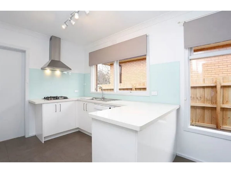 4 Regency Place, Glen Waverley House for rent Listed by Jennie Tran