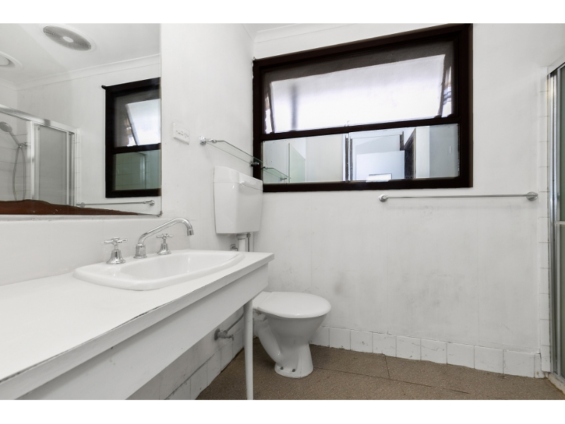 55 Camelot Drive, Glen Waverley House for rent Listed by David Yang