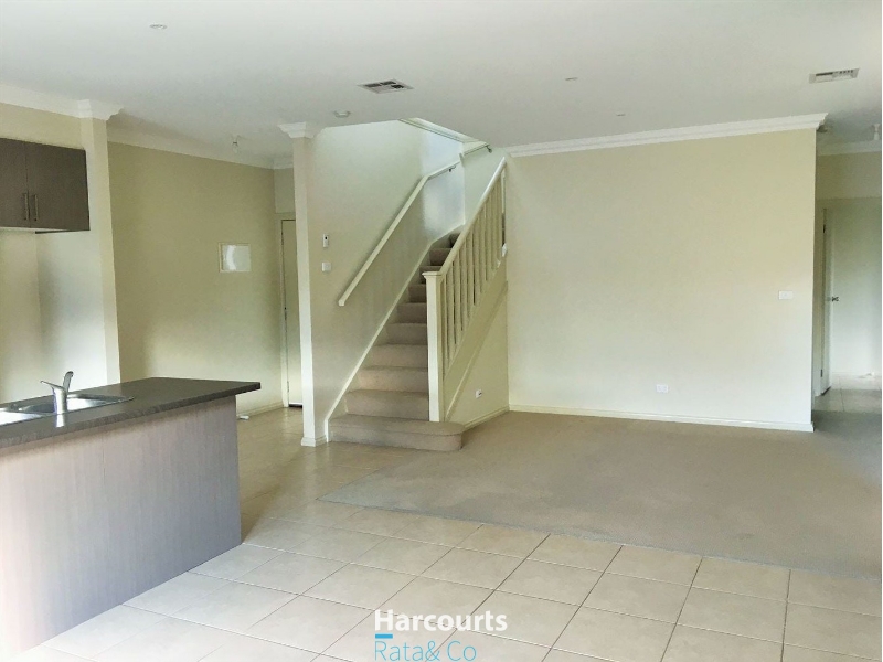 2/5 Barcelona Close, Thomastown Townhouse for rent Listed by Danielle