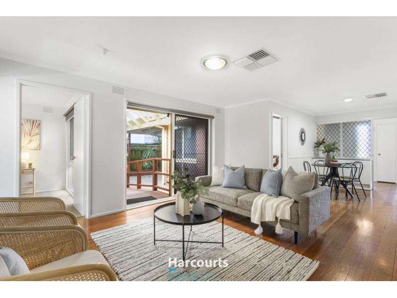 33 Buckland Crescent, Epping House for rent Listed by Jennifer Wilson