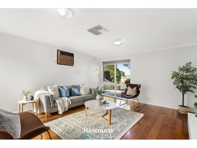 33 Buckland Crescent, Epping House for rent Listed by Jennifer Wilson