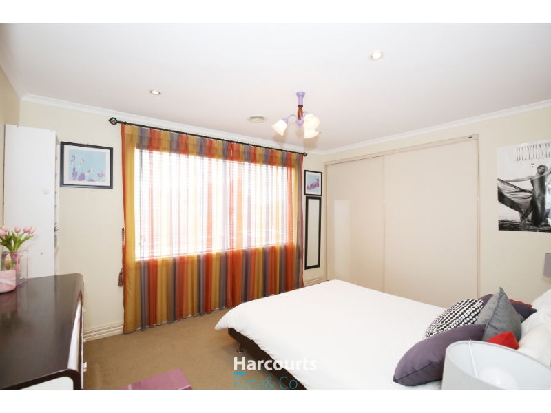 25 Tyndall Way, Mill Park House for rent Listed by Vanessa Vescio of