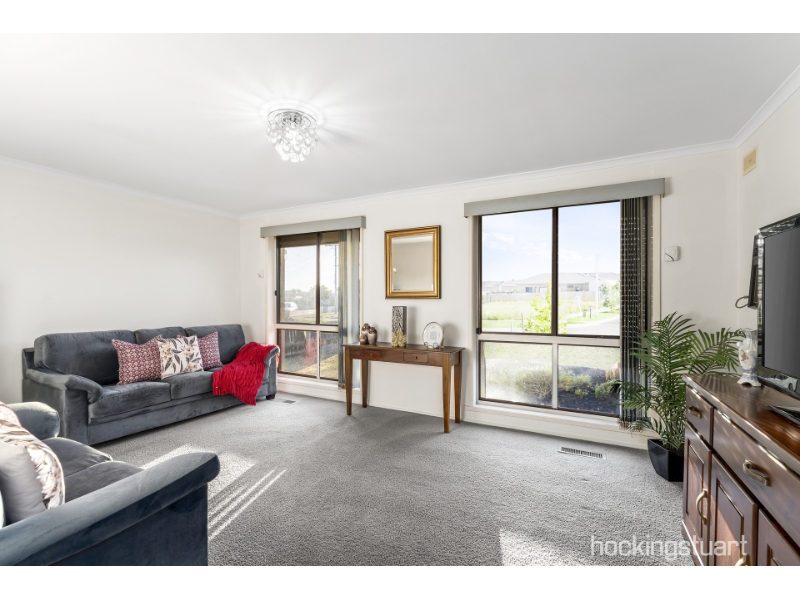 15 Blackwood Drive, Melton South House for rent Listed by Chelsea