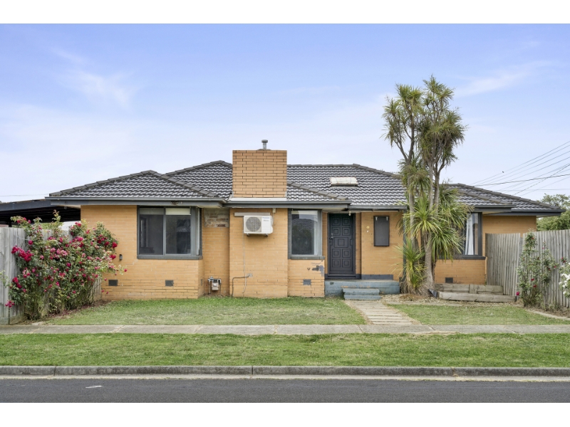 23 Morris Street, Melton South House for rent Listed by Sarah Whyte