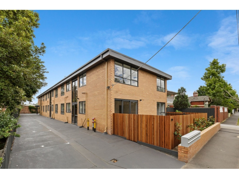 10/2729 Raglan Street, St Kilda East Apartment for rent Listed by of Belle Property St Kilda