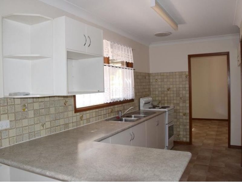 2 Delisle Crescent, Metford House for rent Listed by Leah Jay East