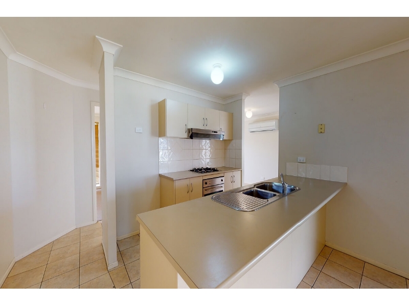 23 Parkside Crescent, Thornton House for rent Listed by Leah Jay East