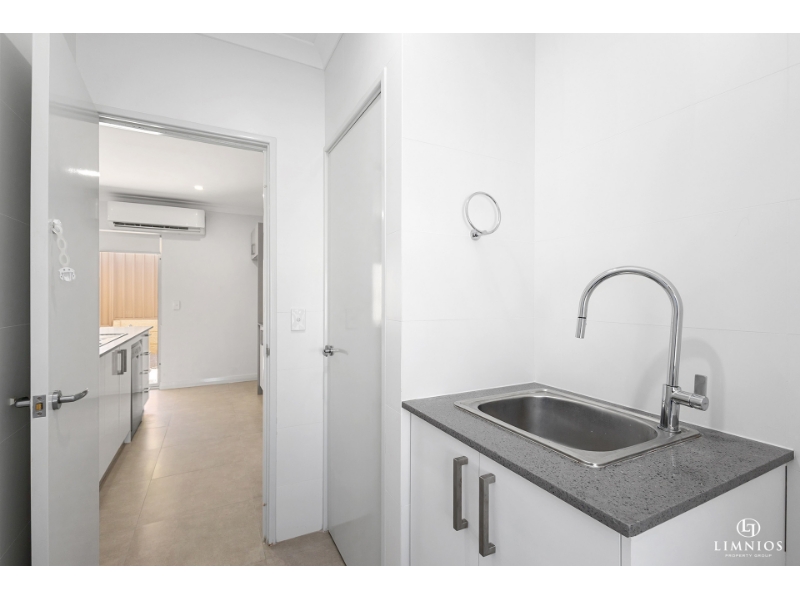 20B Amberley Way, Westminster Apartment for rent Listed by of Limnios
