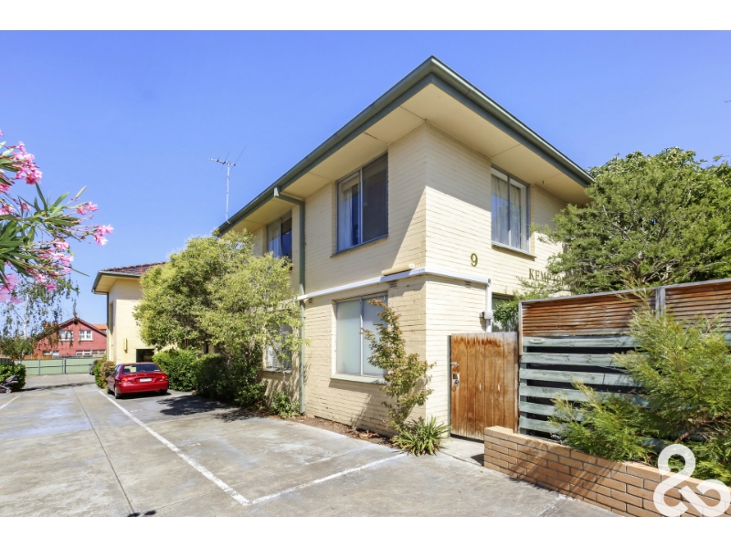 10/9 Kemp Street, Thornbury Apartment for rent Listed by Sarah Wight of Love & Co Thornbury