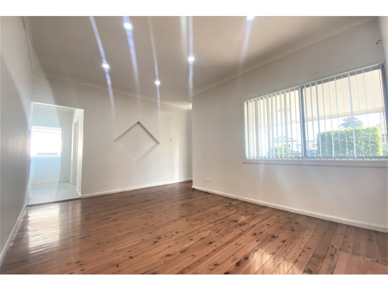 67 Zillah Street, Guildford House for rent Listed by Louis Maroun of