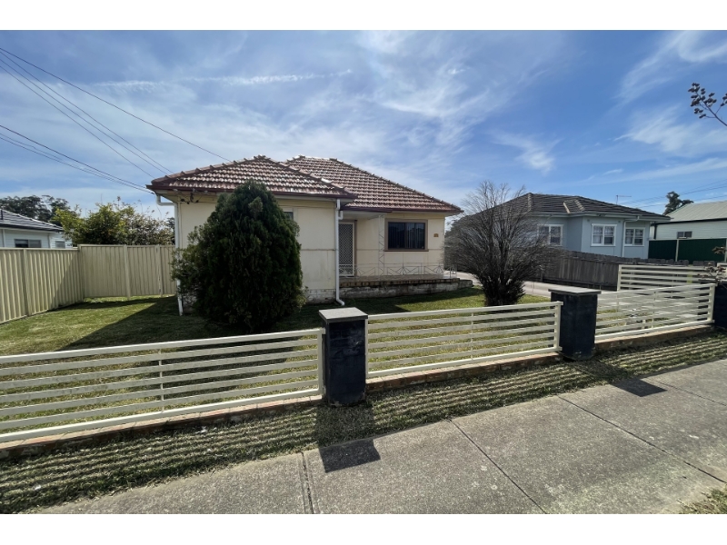 23 Kurrajong Avenue, Mount Druitt House for rent Listed by Vladimir