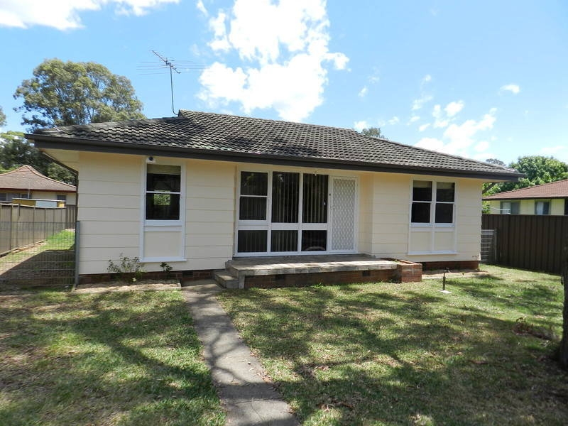 11 Cumbernauld Crescent, Dharruk House for rent Listed by Vladimir