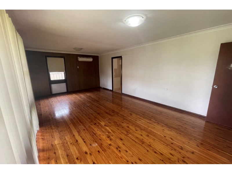 11 Cumbernauld Crescent, Dharruk House for rent Listed by Vladimir