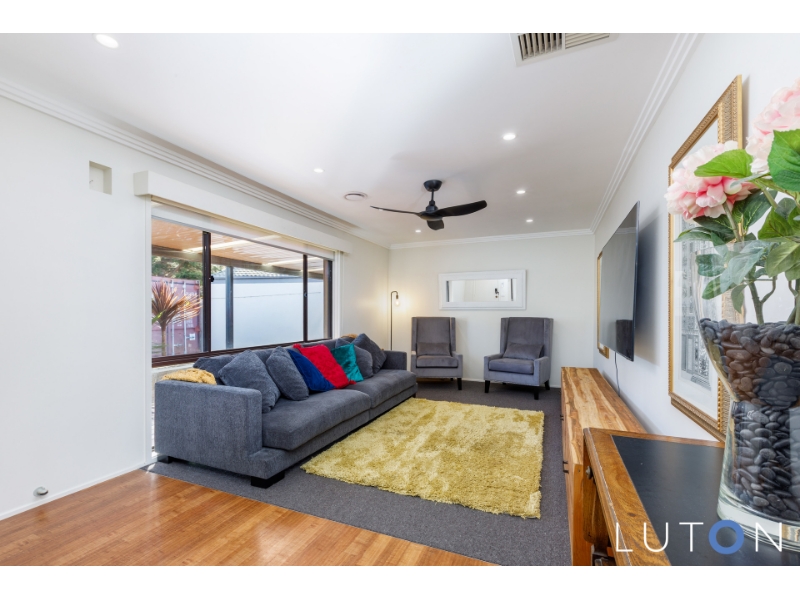 9 Oakwood Place, Isabella Plains House for rent Listed by Jessica