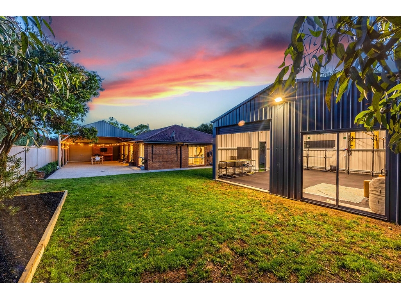 8 Lawrie Drive, Alfredton House for rent Listed by Leonie Croft of