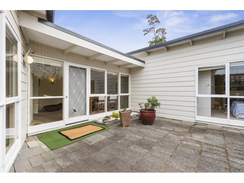 1 Harry Court, Mount Waverley House for rent Listed by Ashleigh King