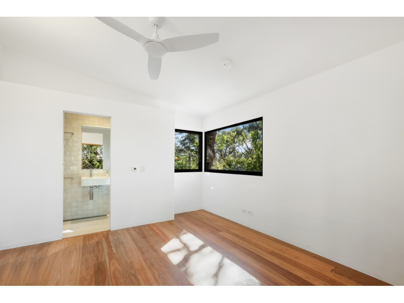 79a Hilltop Road, Avalon Beach House for rent Listed by Emma Von