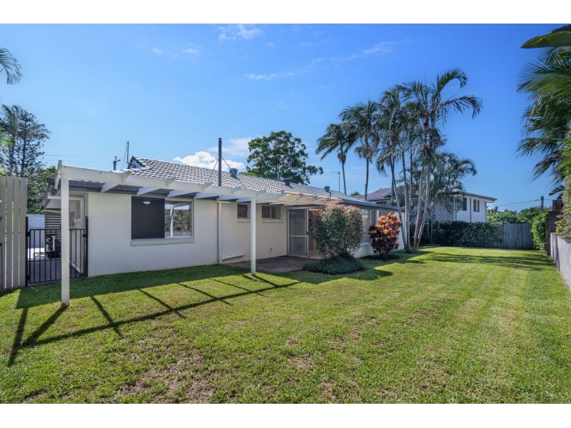 3 Camellia Avenue, Bundall House for rent Listed by Aaron Saliba of
