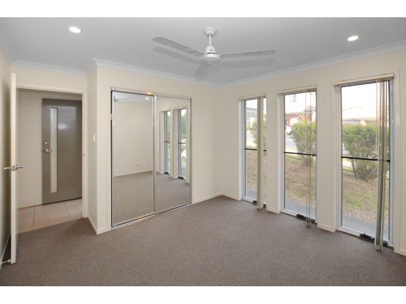 1 Crest Street, Springfield Lakes House for rent Listed by Amanda