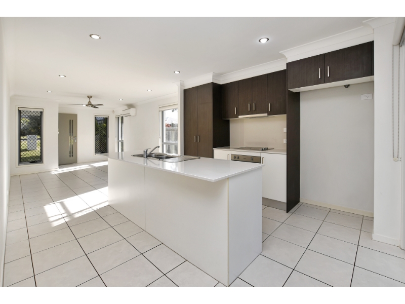 3/30 Angelica Avenue, Springfield Lakes House for rent Listed by