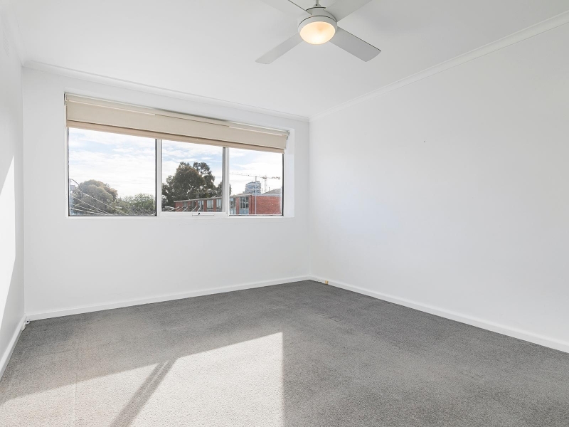 7/2 Fiona Court, St Kilda Apartment for rent Listed by Hannah Zadeh