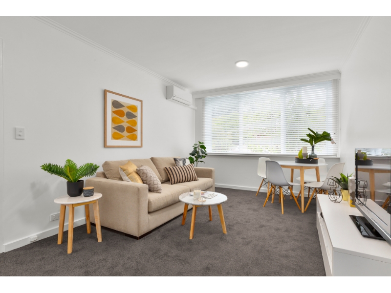 2/21 Rothesay Avenue, Elwood Apartment for rent Listed by Hannah