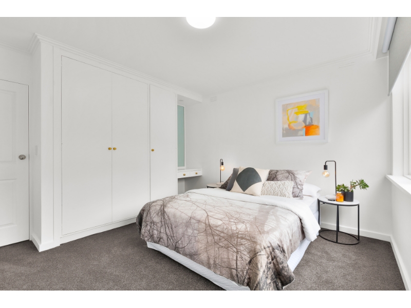 2/21 Rothesay Avenue, Elwood Apartment for rent Listed by Hannah