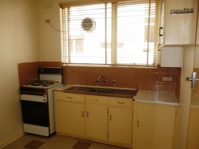 3/6 TeArai Avenue, St Kilda East Apartment for rent Listed by Artem