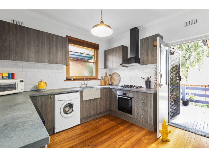 6/7 Robertson Avenue, St Kilda Apartment for rent Listed by Abie Munz