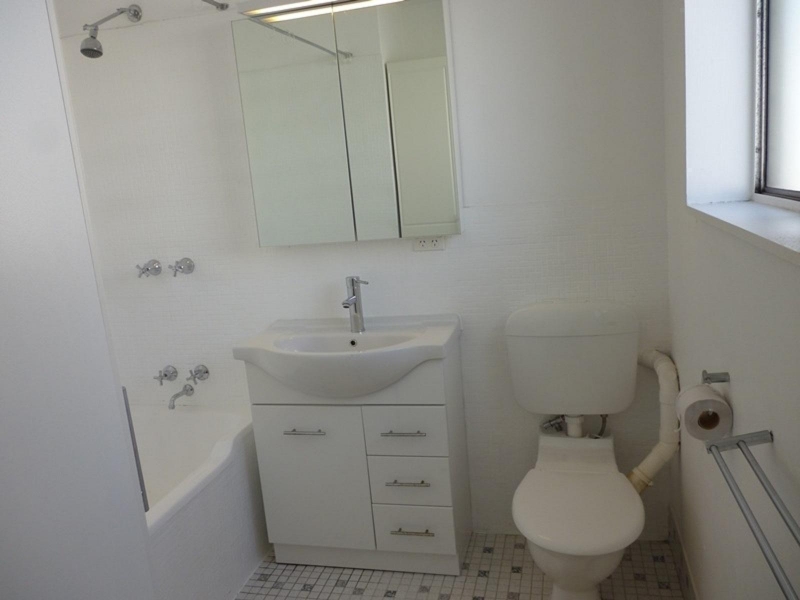 2/24 Foote Street, Albert Park Apartment for rent Listed by Hannah Zadeh of Mcgrath St Kilda