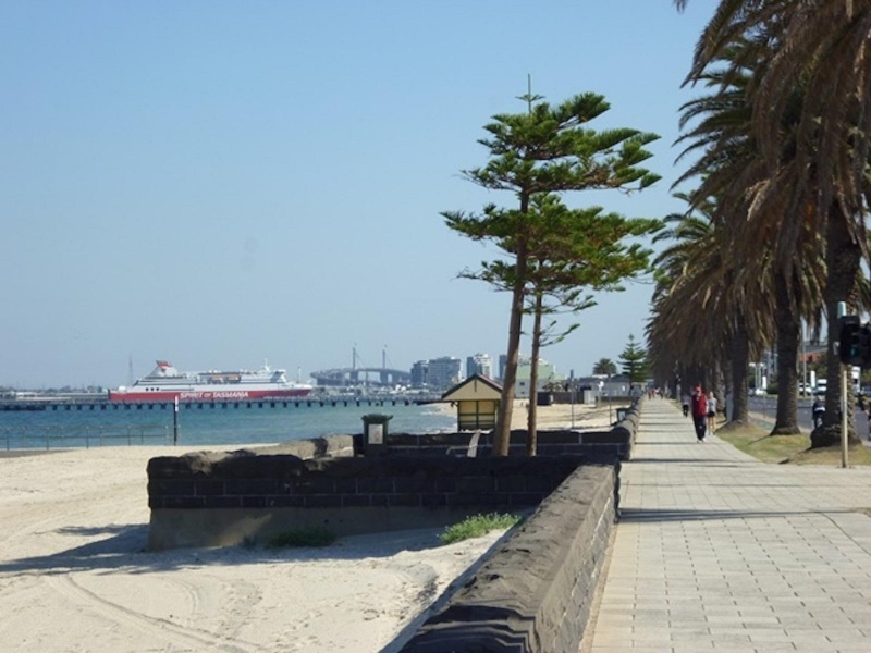 2/24 Foote Street, Albert Park Apartment for rent Listed by Hannah Zadeh of Mcgrath St Kilda