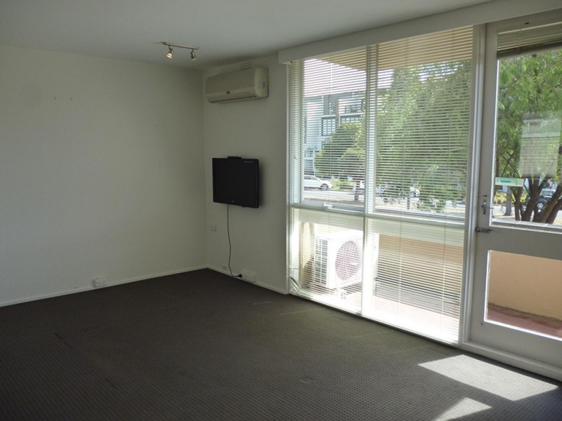 2/24 Foote Street, Albert Park Apartment for rent Listed by Hannah Zadeh of Mcgrath St Kilda