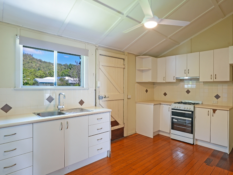 1/96 Bundock Street, Belgian Gardens Townhouse for rent Listed by