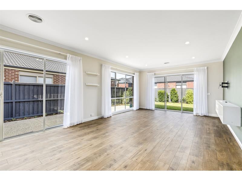 11 Winton Street, Charlemont House for rent Listed by Alisha Cavallaro of Maxwell Collins Real